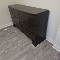 Solid Wood 9-Drawer Dresser – Velvet Lined Top Drawers