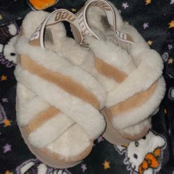 UGG tan/cream open toe slipper