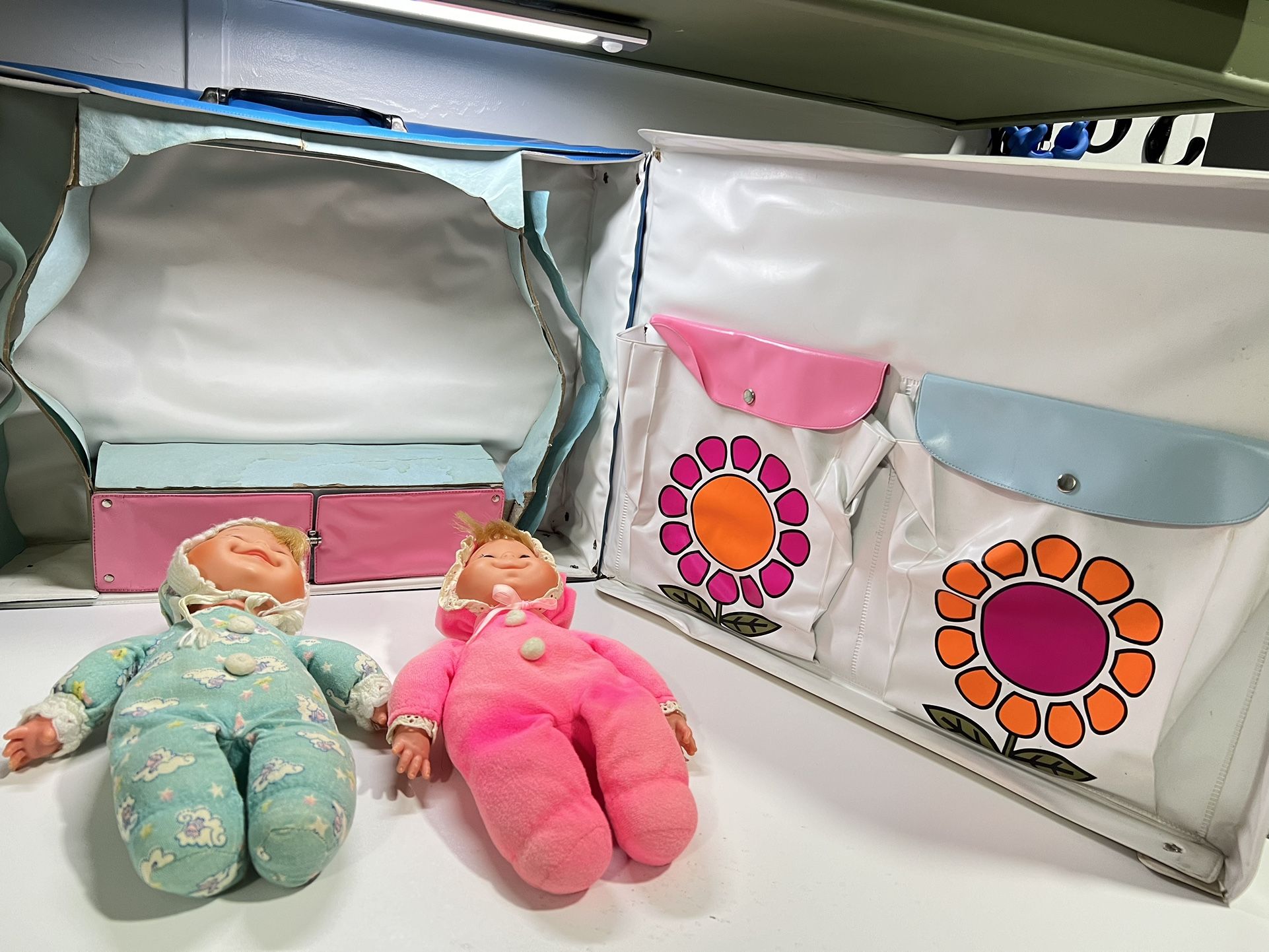 BARBIE Doll Storage Case - Vinyl Mattel vintage 1970 pink & blue Baby Beans baby doll