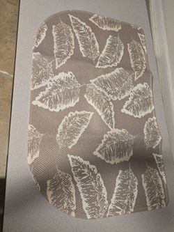 Contoured Mat  – Leaf Print Taupe