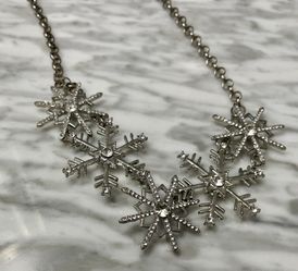 Snowflake Necklace New