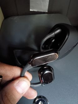 Translating earphones
