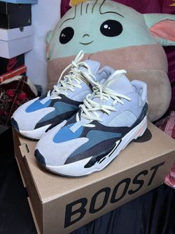 Adidas YZY 700