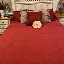 Burgundy Bedroom Bathroom Accessories