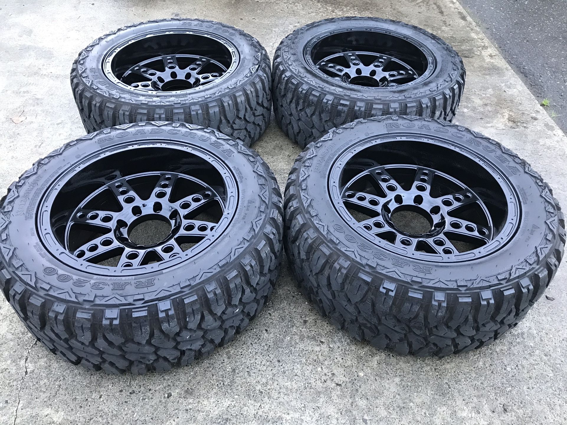 20 INCH XD WHEELS AND MUD TIRES, 8 Lug