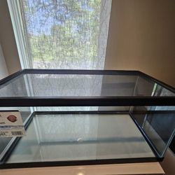 Aqueon Breeder Glass 40 Gallon Tank with LID  For Fish, Hamsters, Reptile Pets 