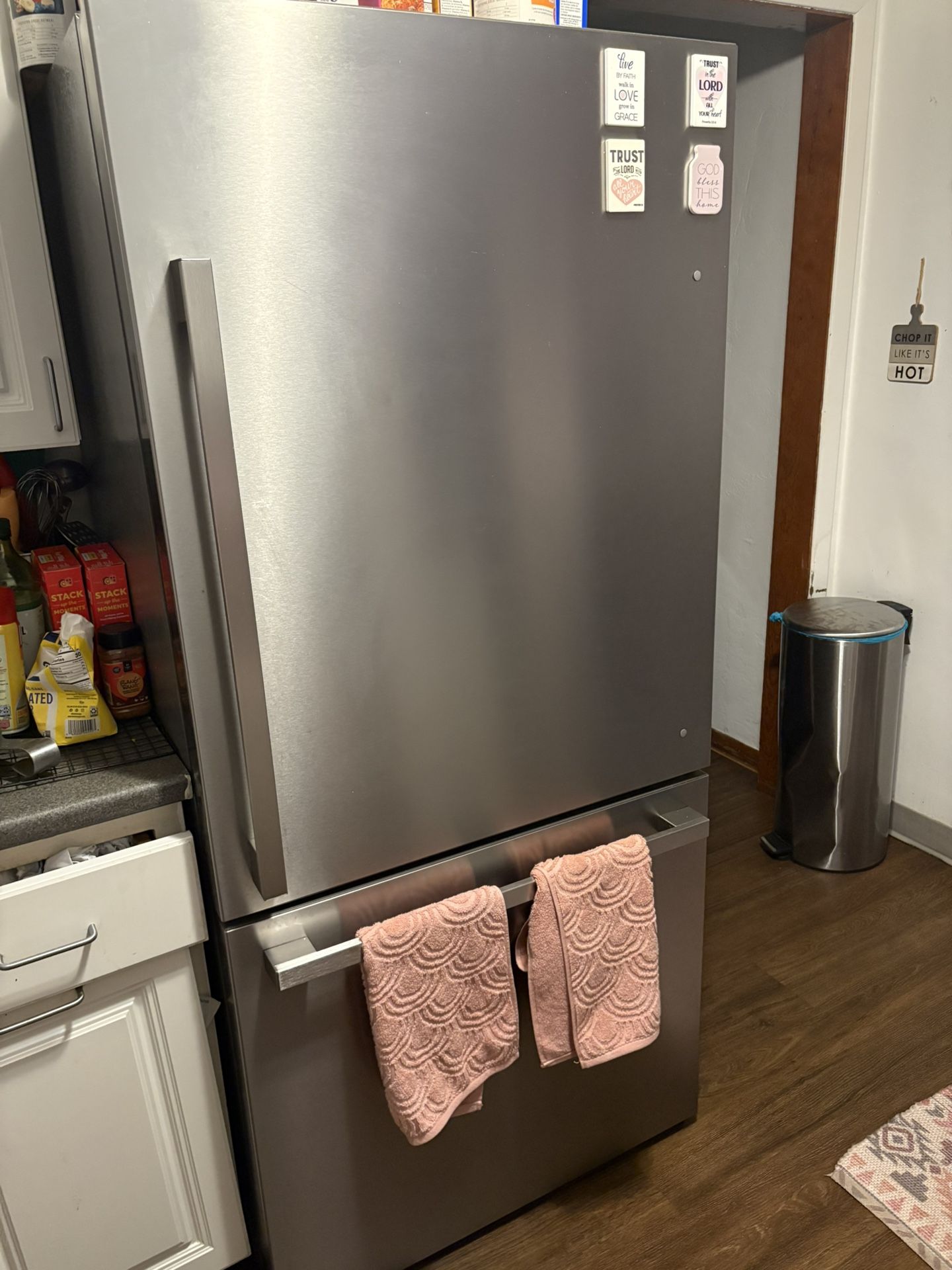 like new fridge 