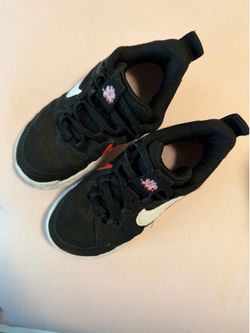 Girl Nike 9T
