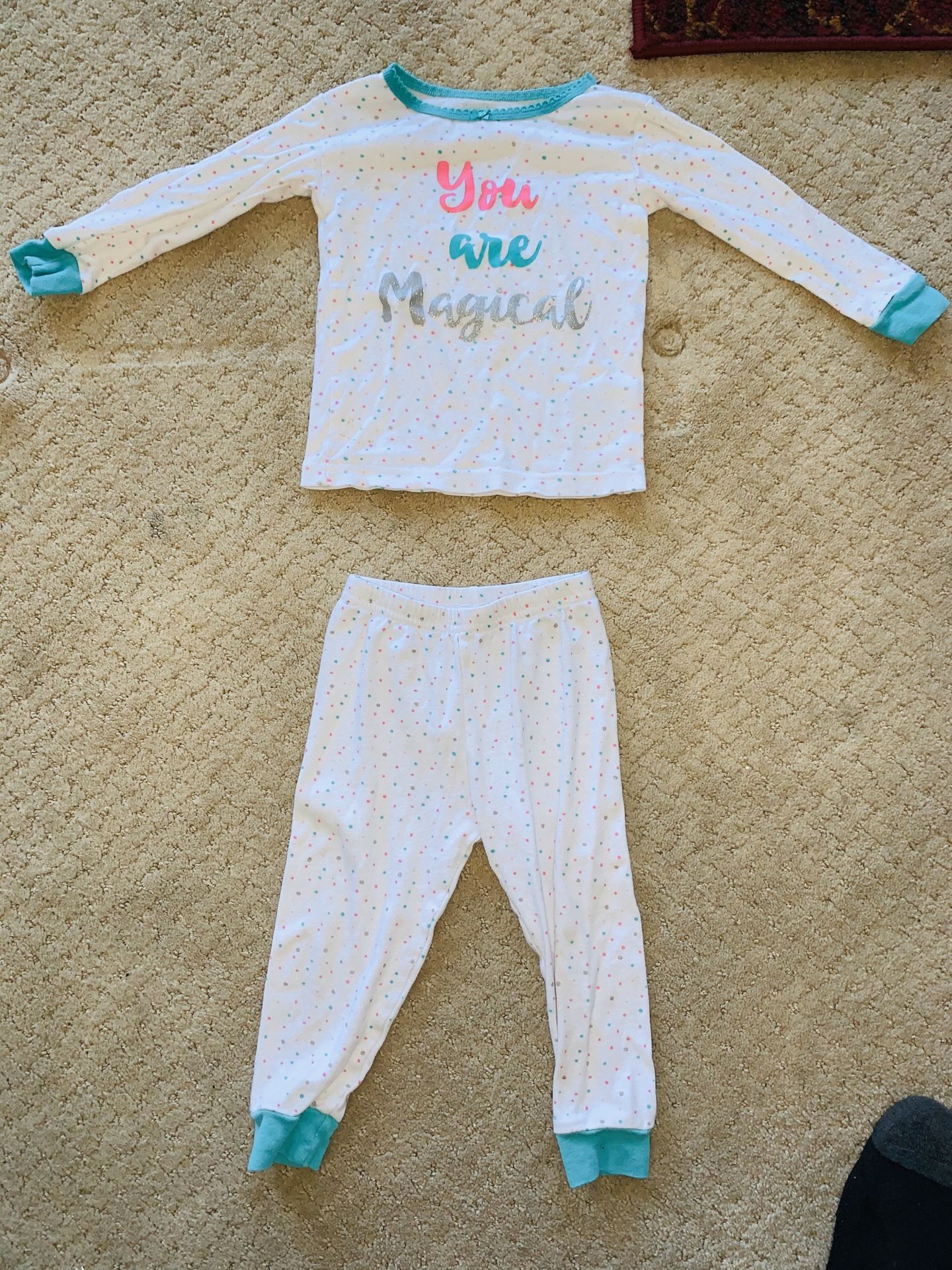 Kid clothes sizes 18-24 months