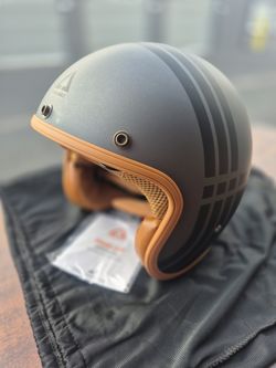 Brand new retro style motorcycle helmet-Large