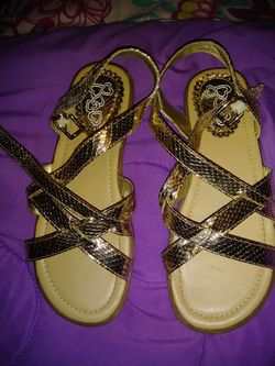 Girl sandles