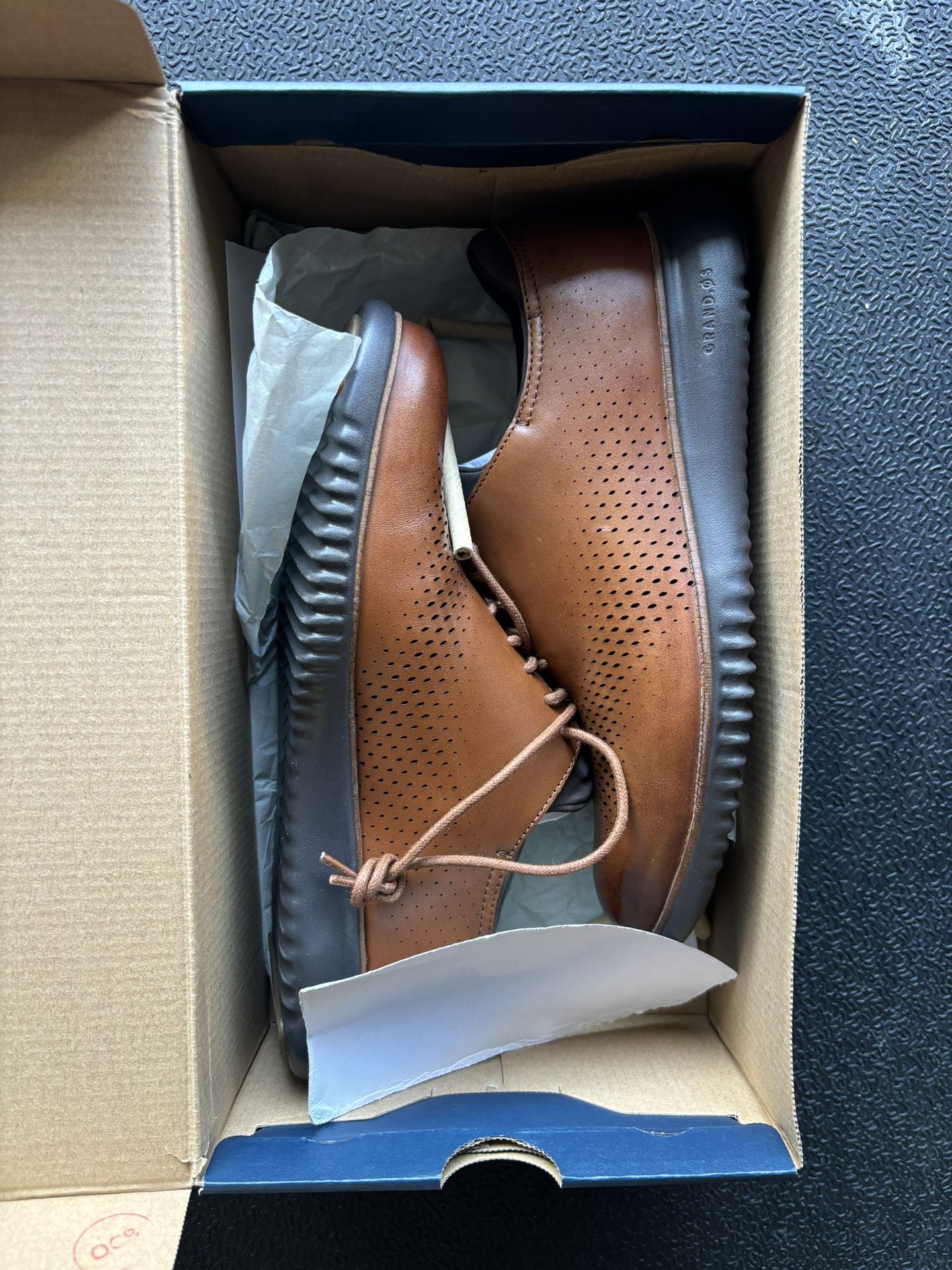 Cole Haan Men's 2.ZERØGRAND Laser Wingtip Oxfords Size 8