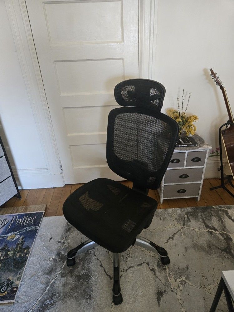 Office Chair (Mesh)