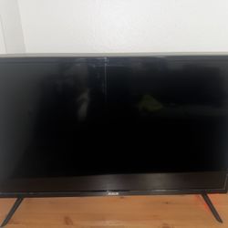 RCA 32’ Flat Screen TV + DVD Player (Great Condition!)