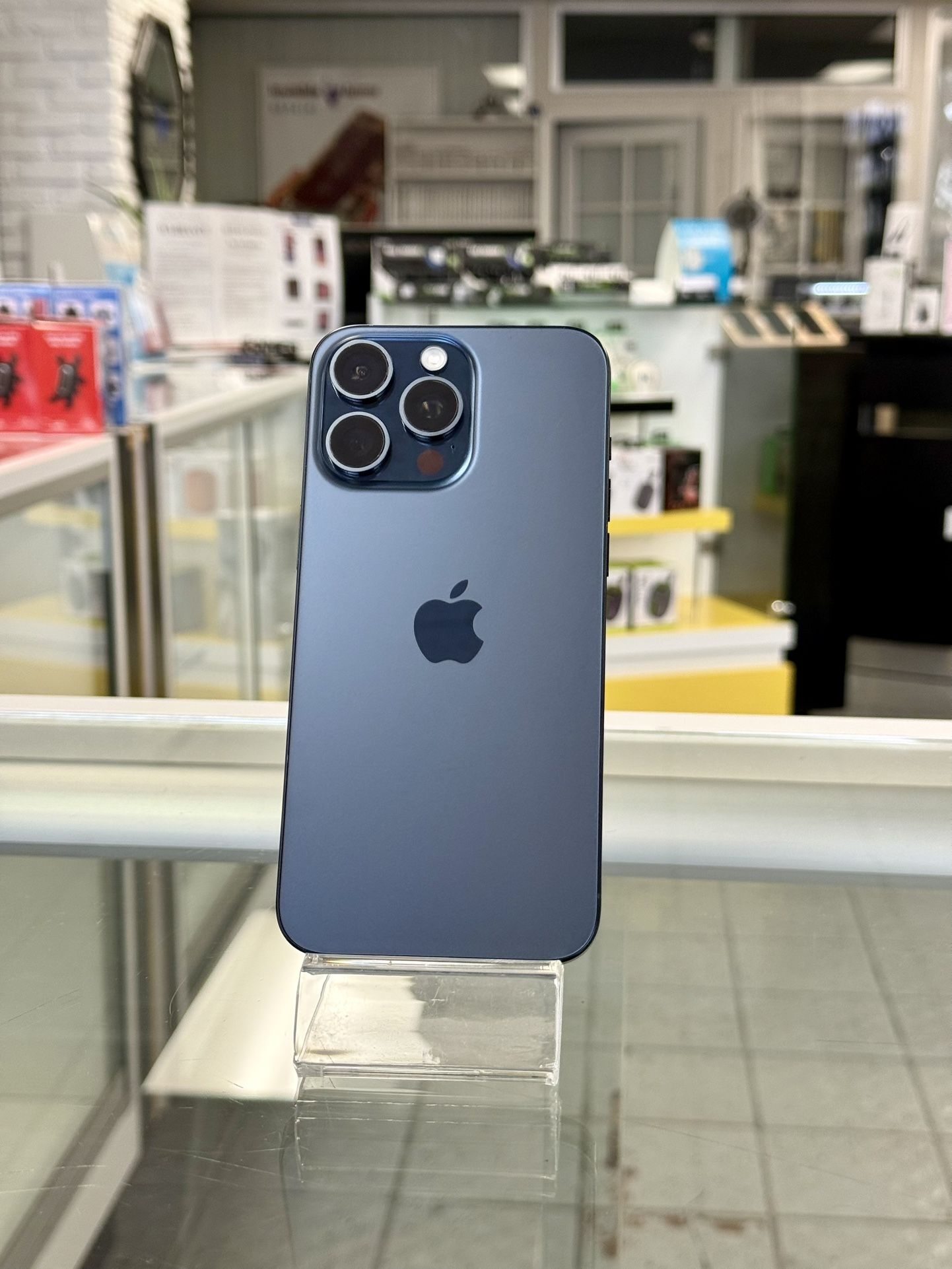 Apple iPhone 15 Pro Max 256GB Unlocked Liberado