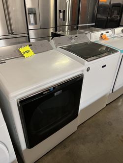 Maytag White Washer And Dryer Set