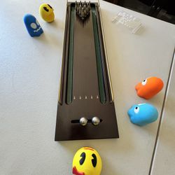 BOMBAY Display Quality DESK TOP BOWLING WALNUT WOOD WITH BRASS RAILS 2003