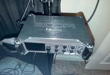 Zoom F8n Pro 8-Channel / 10-Track Professional Field Recorder