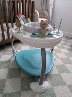 Ingenuity Activity Jumper and Table