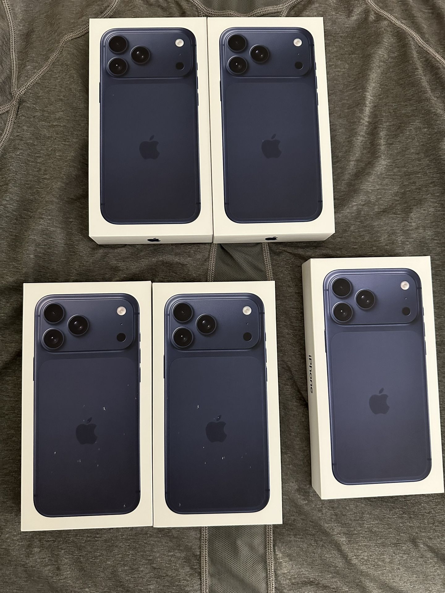 Apple iPhone 17 Pro Max Deep Blue Unlocked I Can Come To You Now & Deliver 