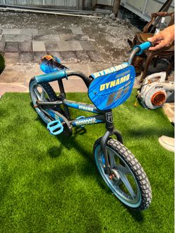 Mongoose Dynamo Boy's Sidewalk Bike, 16" wheels, Black / Blue