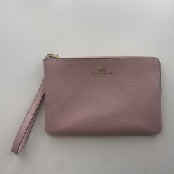 pink coach wristlet 