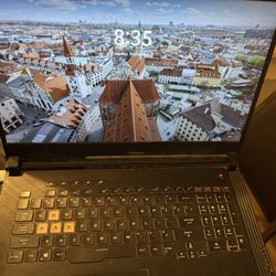 ROG Strix 17”