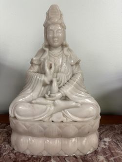 White Marble Guan Yin