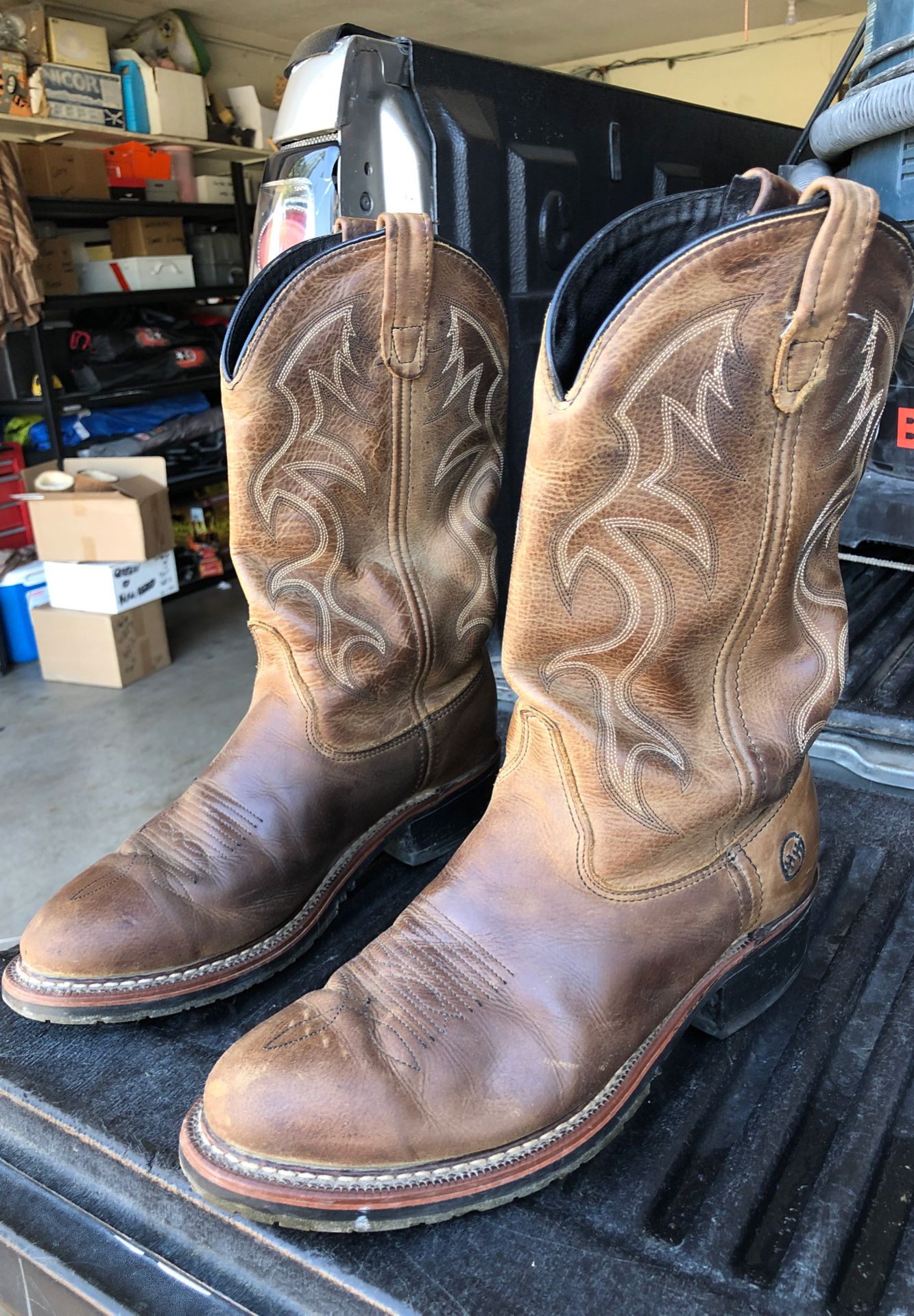 Work boots western style size 9.5 HH