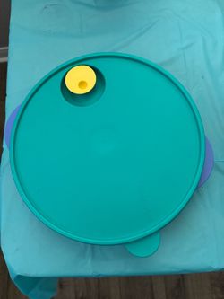 Tupperware CrystalWave Divided Microwave Dish