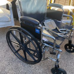 Medline Excel Bariatric Extra-Wide Wheelchair. 92014