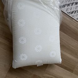 New Foam Pillow 