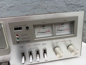 vintage Hitachi D-220 stereo cassette recorder (1977 year of manufacture.
