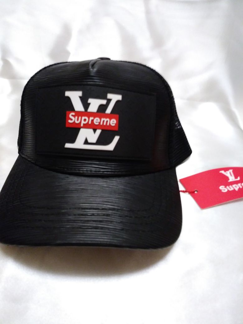 SUPREME LOUIS VUITTON HATS for Sale in Los Angeles, CA