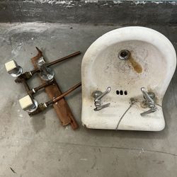 Make Offer 1950’s Vintage Sink With Vintage Tub Spout/ Handles 