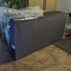 King Mattress Box Springs  8.5" Tall