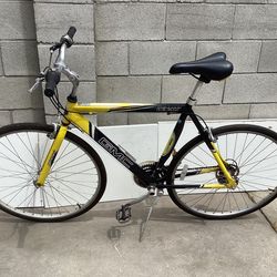 700X35C Road Series GMC Bike Mens 7 Speeds Excellent Condition $135