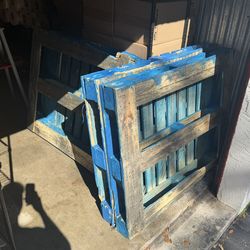 Free wood pallets