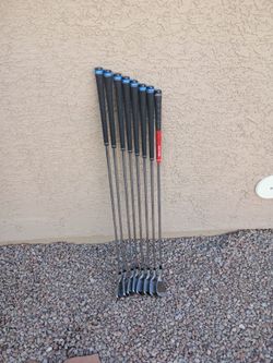 TaylorMade Qi Iron Set