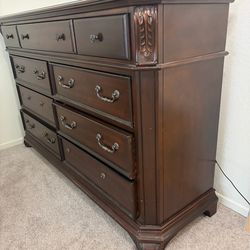 Nice Bedroom Wood Dresser