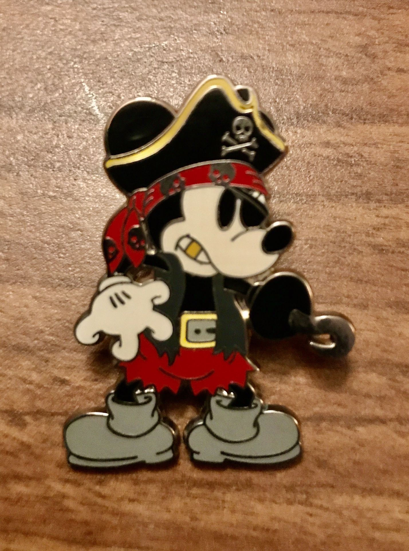 Pirate Mickey Mouse Eye Patch Gold Tooth Hook Disney Pin 102851
