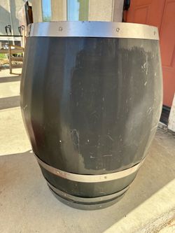 Decorative wine barrel