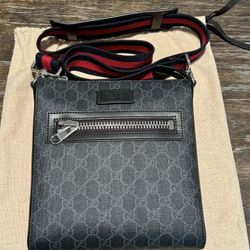 Gucci GG Supreme Messenger Bag, Flawless Condition