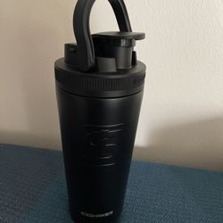 Iceshaker 26 Oz Ice Shaker Stainless Steel Bottle- New