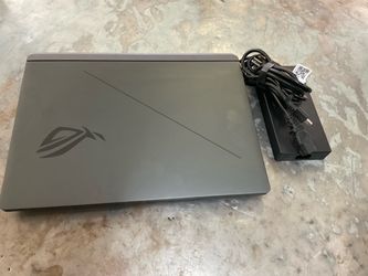ROG strix g615j gaming laptop w/cords
