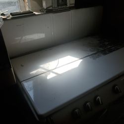 O'KEEFE &MERRITT STOVE