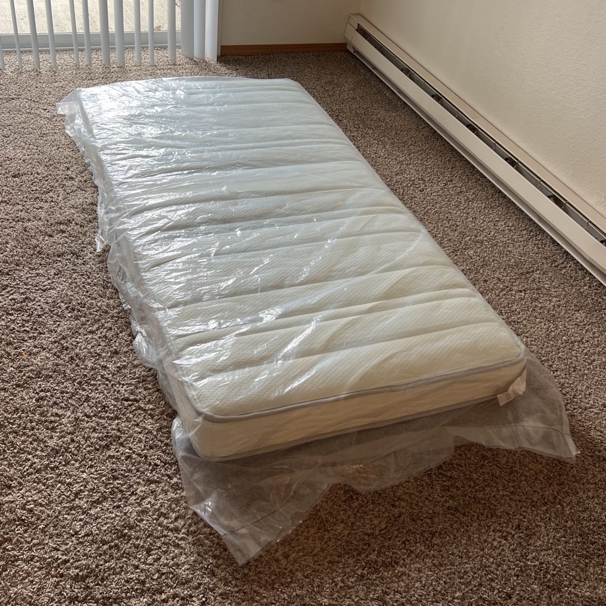 Zinus 6 Inch Foam and Spring Mattress