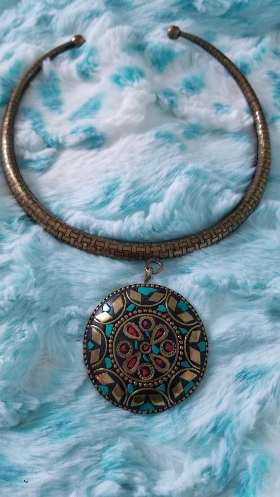 Beautiful Choker Necklace