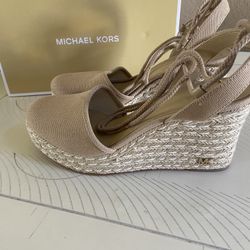 Mk Zapatillas Size 9