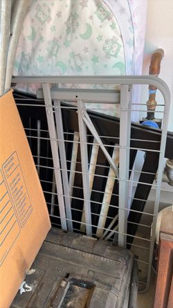 Twin size metal bed frame